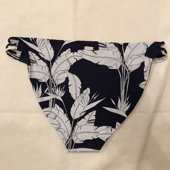 Roxy women’s bikini bottom - Picture 2 of 6